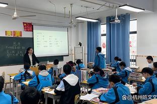 弗爵带曼联18次踢欧冠3次小组出局 他退休后曼联7次有3次小组出局